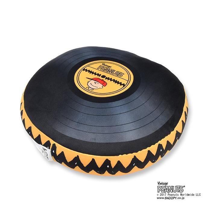 チャーリー・ブラウン クッション裏