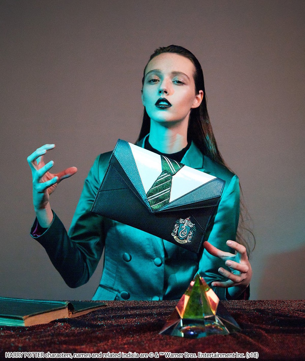 スリザリン　ユニフォーム　クラッチ