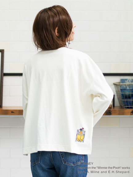 Pooh 刺繍入りドロップショルダープルオーバー