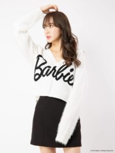 バービー ラインナップVネックニット２