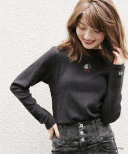 ディズニーキャラクターハイネックＴ２