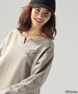 【Disney(ディズニー）】ミッキーマウスウラボアプルオーバー３