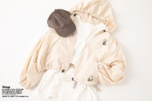 マウンテンパーカーピンク