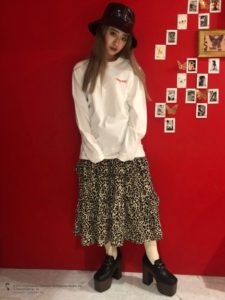 LOVEロングTシャツ３