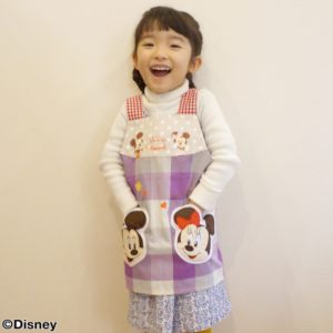 【Disney】ミッキーマウス＆ミニーマウス　向かい合わせポケットエプロン　キッズ
