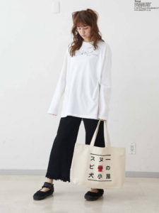 スヌーピーの犬小屋トート3