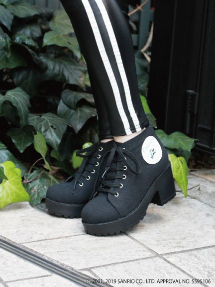 ヒールスニーカー