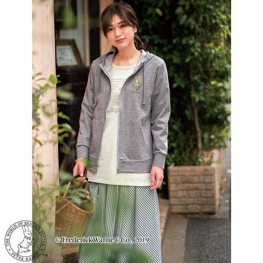 前開きパーカー ピーターラビット（TM）３