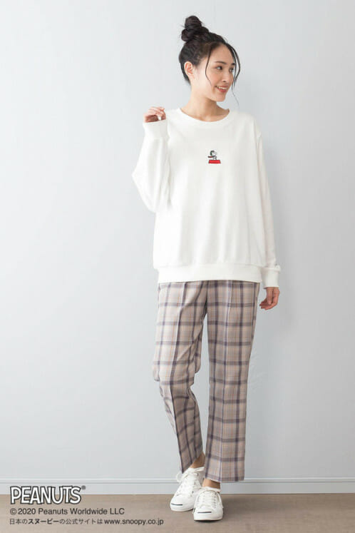 【PEANUTS】刺繍クルーネックスウェット